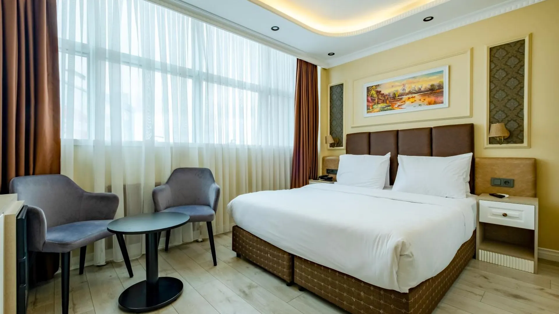 Frt Airport Otel Arnavutkoy 4*,